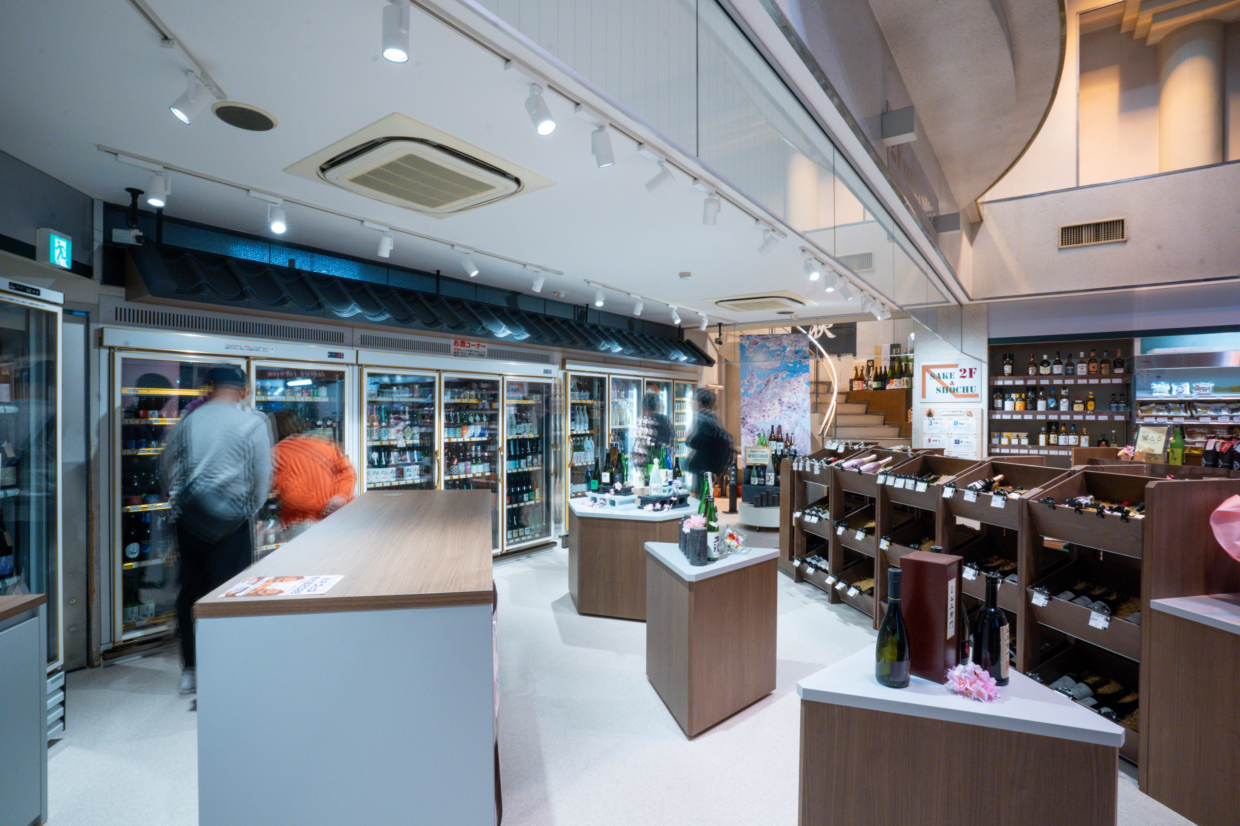 日本酒の世界と出会える酒屋